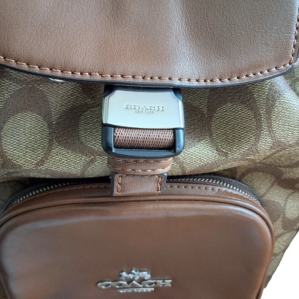 Coach Signature Sierra Drawstring Backpack Khaki/Saddle EUC